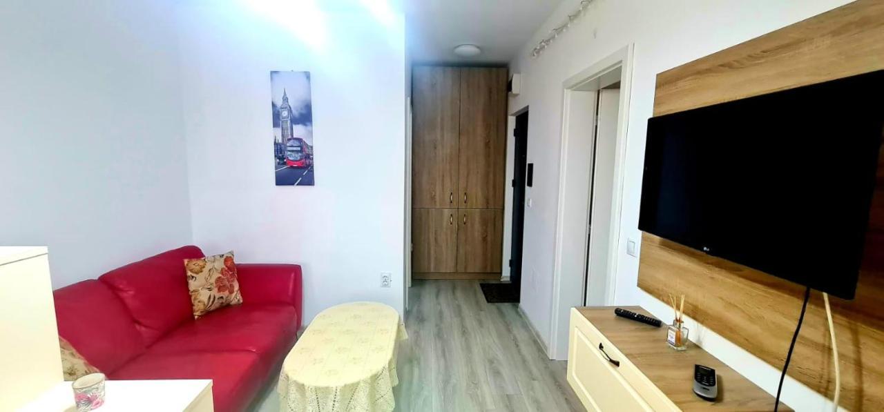 ياش Elyse Comfortable Apartment Close To Palas Mall المظهر الخارجي الصورة